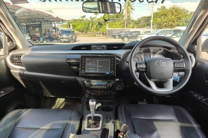 REVO 4WD 2022 2.8 HIGHT AT DOUBLE CAB SILVER  7892 full