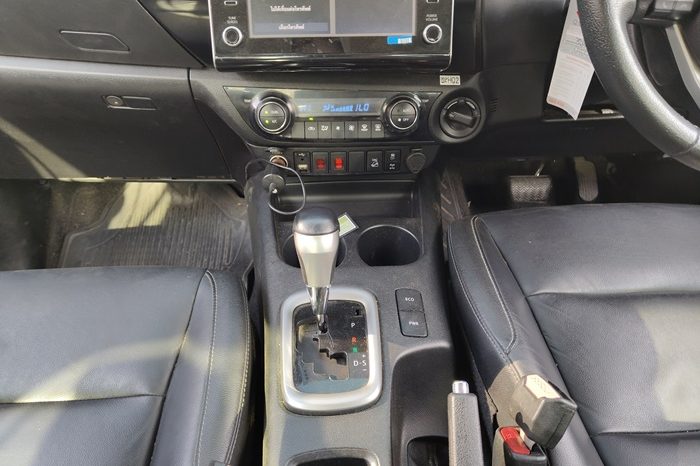 REVO 4WD 2022 2.8 HIGHT AT DOUBLE CAB SILVER  7892 full