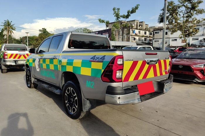 REVO 4WD 2022 2.8 HIGHT AT DOUBLE CAB SILVER  7883 full