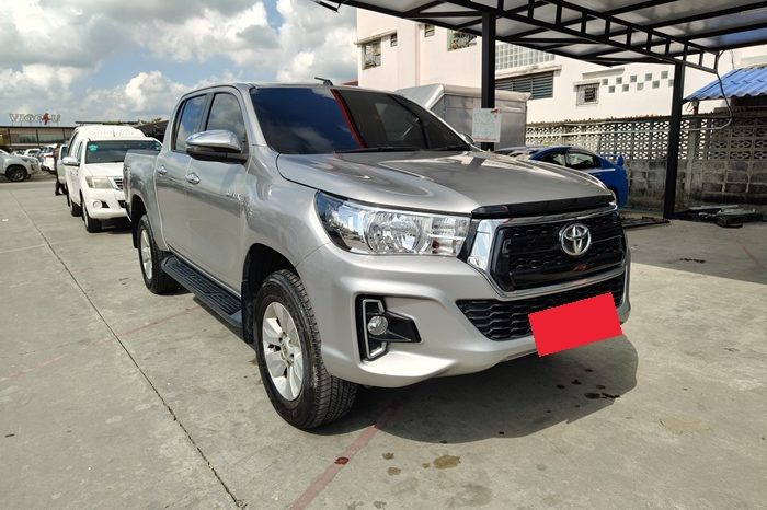 REVO PRE 2020 2.4E AT DOUBLE CAB SILVER  1947 full