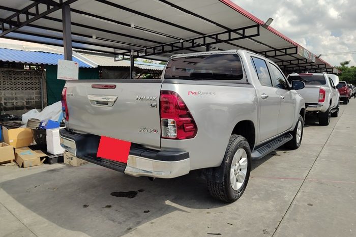 REVO PRE 2020 2.4E AT DOUBLE CAB SILVER  1947 full