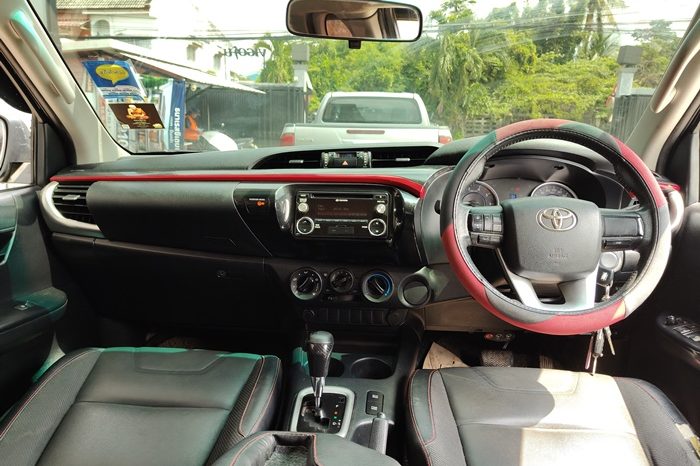 REVO PRE 2017 2.4E AT SMART CAB BLACK  2015 full