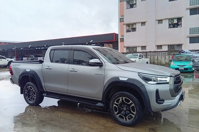 REVO PRE 2020 2.4E AT DOUBLE CAB SILVER  7696 full