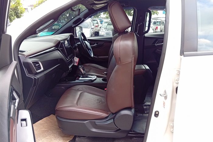 ISUZU 4WD 2020 3.0 AT DOUBLE CAB WHITE  8321 full