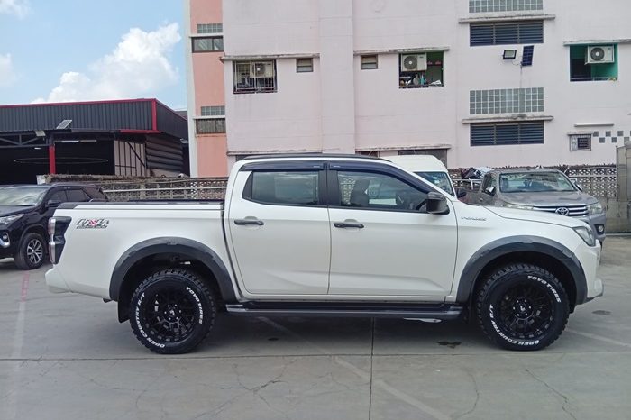 ISUZU 4WD 2020 3.0 AT DOUBLE CAB WHITE  8321 full