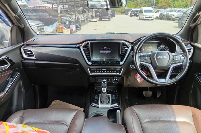 ISUZU 4WD 2020 3.0 AT DOUBLE CAB WHITE  8321 full