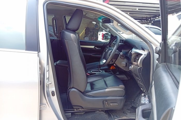 REVO 4WD 2022 2.8 HIGHT AT DOUBLE CAB SILVER  3501 full