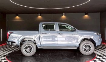 TRAVO SMART PRE 2026 2.8 AT DOUBLE CAB GREY  02295 full