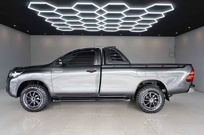 REVO 2WD 2021 2.4J MT STANDARD DARK GREY  1047 full
