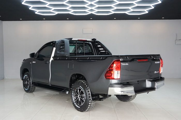 REVO 2WD 2021 2.4J MT STANDARD DARK GREY  1047 full