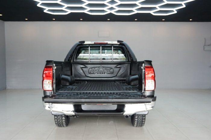 REVO 2WD 2021 2.4J MT STANDARD DARK GREY  1047 full