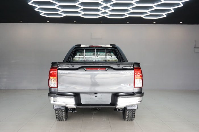 REVO 2WD 2021 2.4J MT STANDARD DARK GREY  1047 full