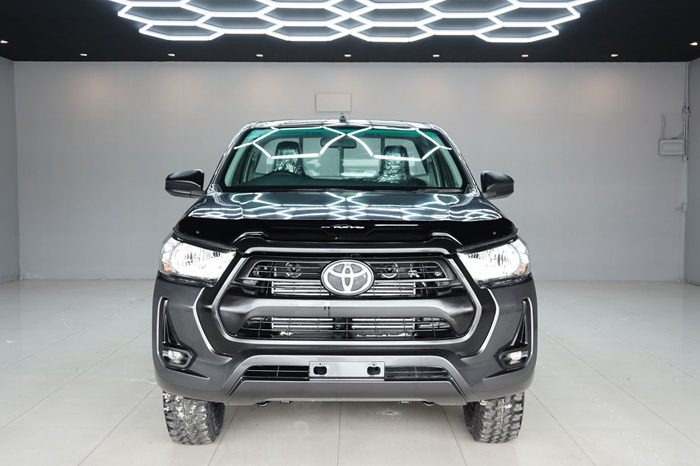 REVO 2WD 2021 2.4J MT STANDARD DARK GREY  1047 full
