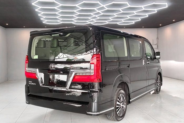 TOYOTA 2026 2WD 2.8 AT MAJESTY HIACE BLACK  11259 full