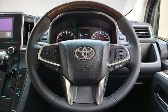 TOYOTA 2026 2WD 2.8 AT MAJESTY HIACE BLACK  11259 full