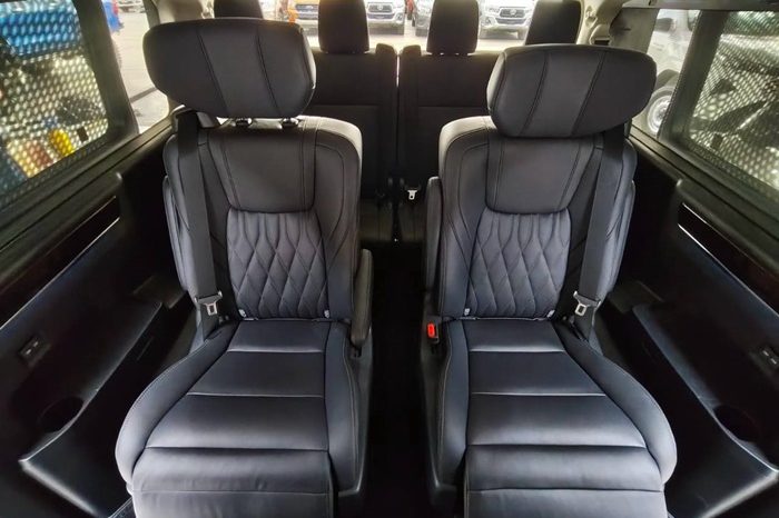 TOYOTA 2026 2WD 2.8 AT MAJESTY HIACE BLACK  11259 full