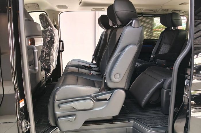 TOYOTA 2026 2WD 2.8 AT MAJESTY HIACE BLACK  11259 full