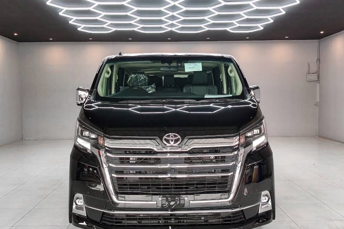 TOYOTA 2026 2WD 2.8 AT MAJESTY HIACE BLACK  11259 full