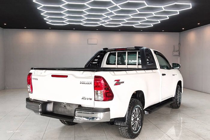 REVO 2WD 2019 2.4J MT STANDARD WHITE  1231 full