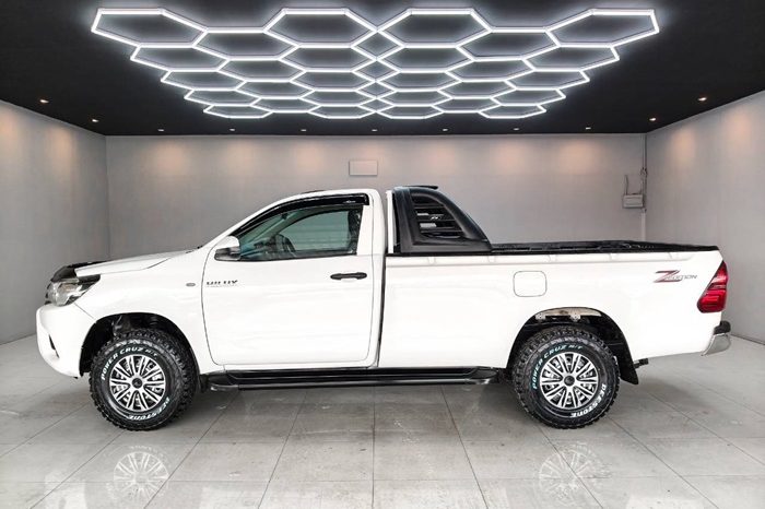 REVO 2WD 2019 2.4J MT STANDARD WHITE  1231 full