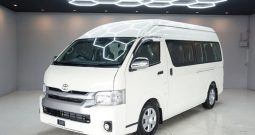 TOYOTA 2WD 2019 2.7 MT COMMUTER WHITE  1830