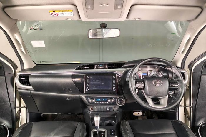 REVO 4WD 2021 2.8 HIGHT AT DOUBLE CAB WHITE  1784 full
