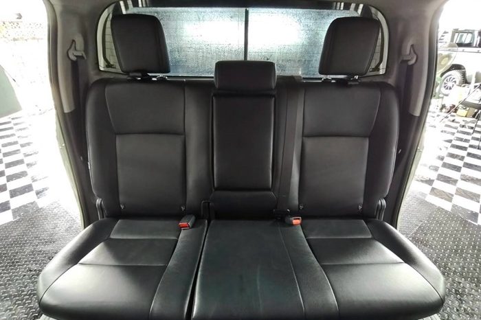 REVO 4WD 2021 2.8 HIGHT AT DOUBLE CAB WHITE  1784 full