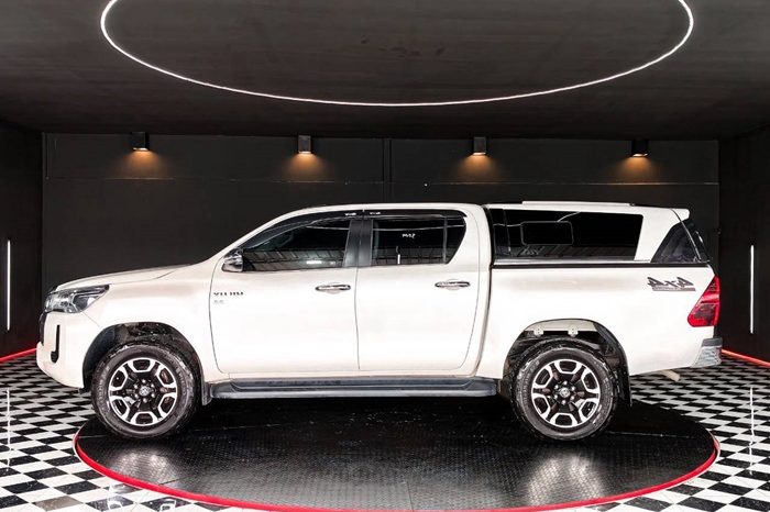 REVO 4WD 2021 2.8 HIGHT AT DOUBLE CAB WHITE  1784 full