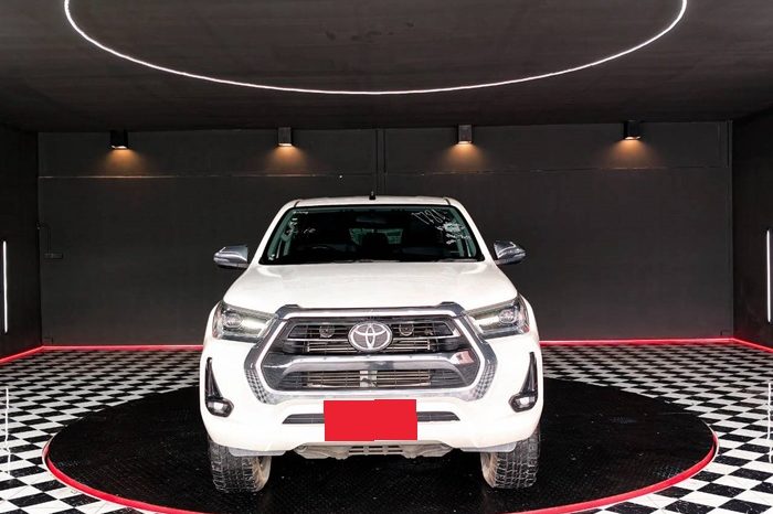 REVO 4WD 2021 2.8 HIGHT AT DOUBLE CAB WHITE  1784 full