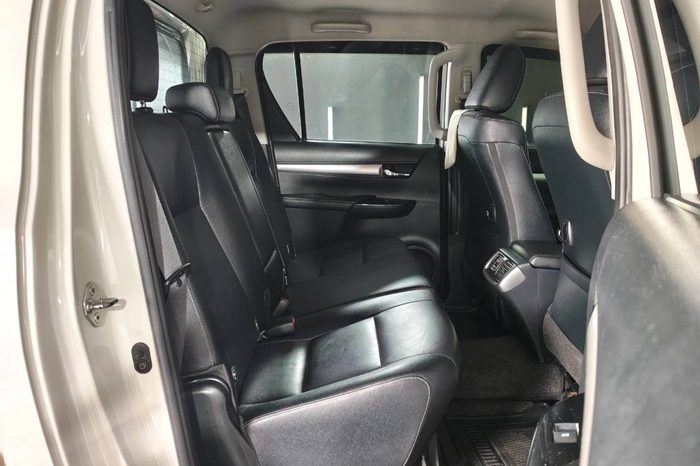 REVO 4WD 2021 2.8 HIGHT AT DOUBLE CAB WHITE  1785 full