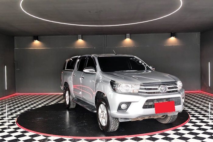 REVO PRE 2017 2.4E AT DOUBLE CAB SILVER  1793 full