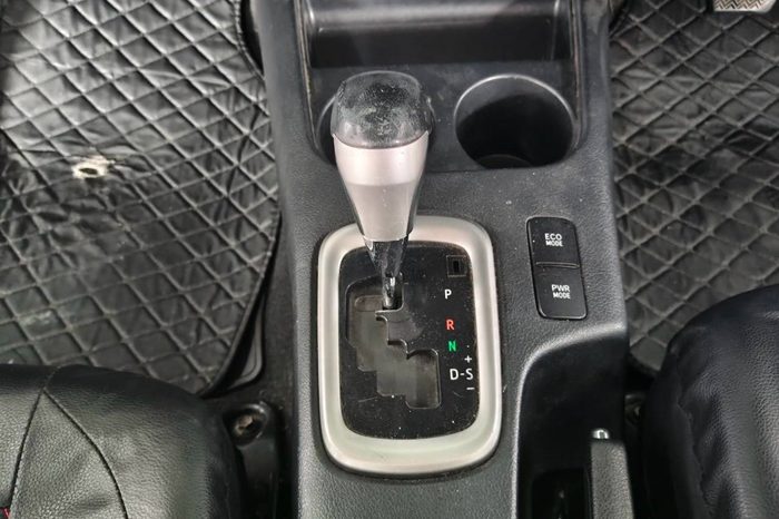 REVO PRE 2017 2.4E AT DOUBLE CAB SILVER  1793 full