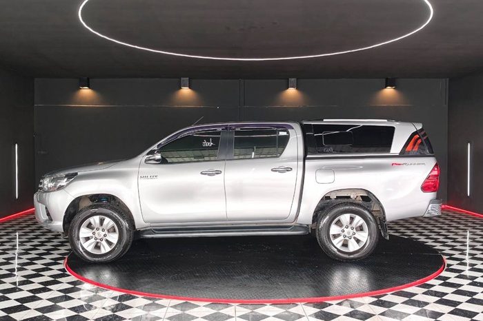 REVO PRE 2017 2.4E AT DOUBLE CAB SILVER  1793 full