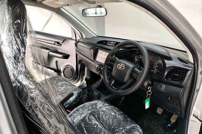 REVO 2WD 2021 2.4J MT STANDARD GREY  2305 full