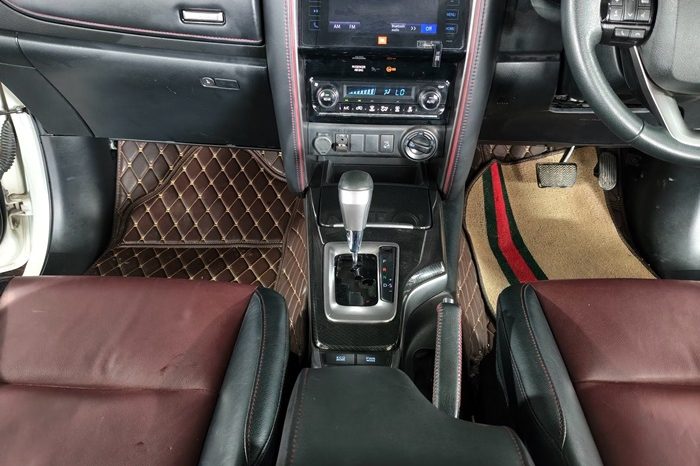 TOYOTA 4WD 2019 2.8V AT FORTUNER WHITE  3391 full