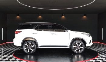 TOYOTA 4WD 2019 2.8V AT FORTUNER WHITE  3391 full