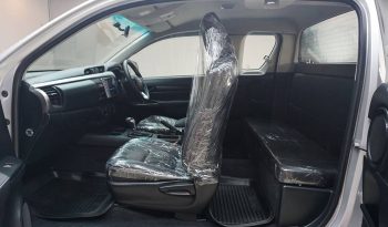 REVO 4WD 2016 2.4E AT SMART CAB SILVER  3515 full