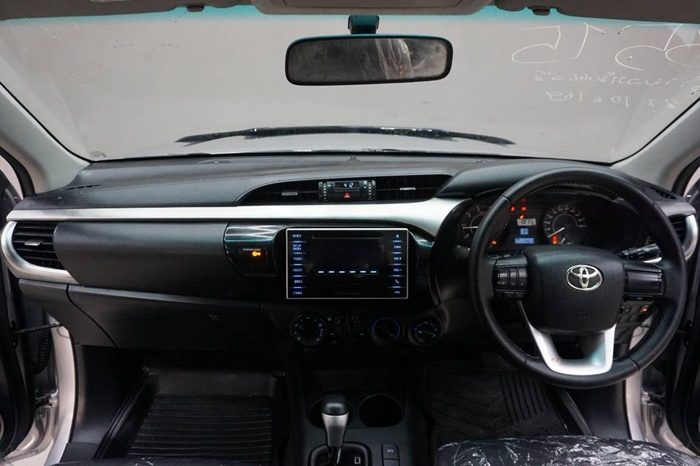 REVO 4WD 2016 2.4E AT SMART CAB SILVER  3515 full