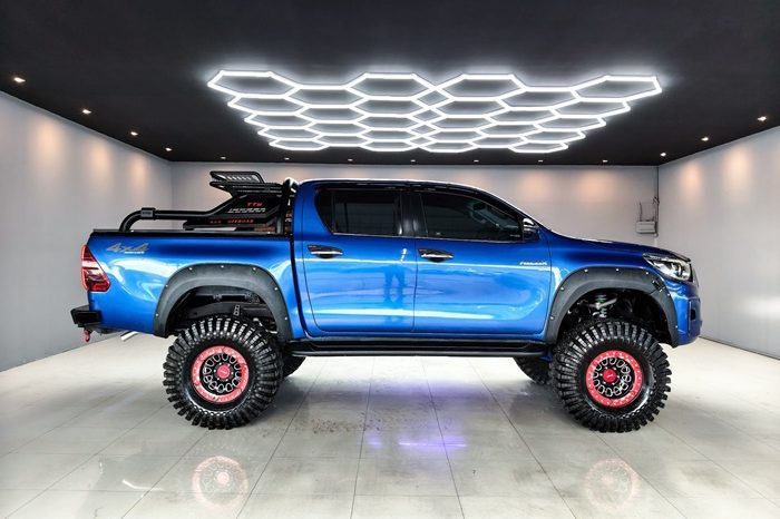 REVO 4WD 2018 2.8G AT DOUBLE CAB BLUE  3785 full
