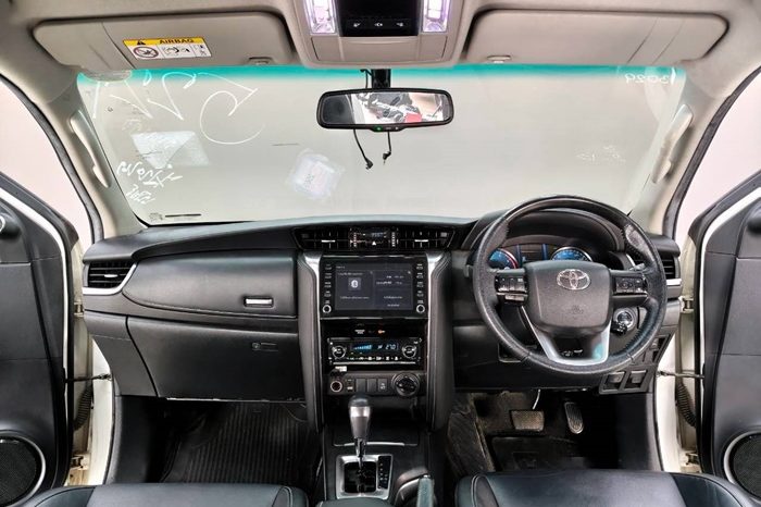 TOYOTA 4WD 2020 2.4V AT FORTUNER WHITE  5221 full