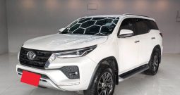 TOYOTA 4WD 2020 2.4V AT FORTUNER WHITE  5221