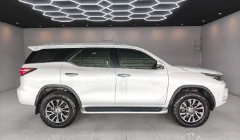 TOYOTA 4WD 2020 2.4V AT FORTUNER WHITE  5221 full
