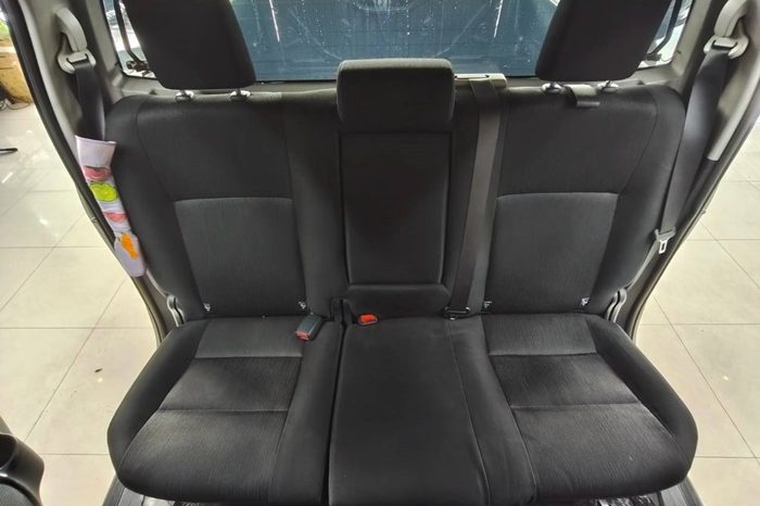 REVO 2WD 2019 2.4J AT DOUBLE CAB SILVER  5348 full