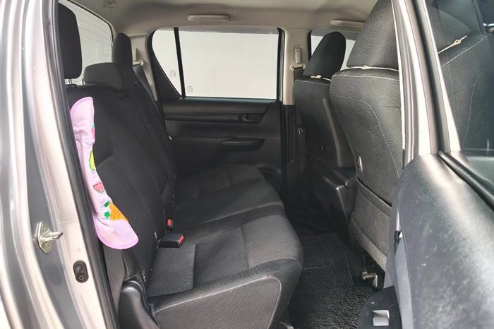 REVO 2WD 2019 2.4J AT DOUBLE CAB SILVER  5348 full