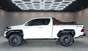 REVO 4WD 2016 2.4J AT SMART CAB WHITE  6041 full