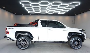REVO 4WD 2016 2.4J AT SMART CAB WHITE  6041 full