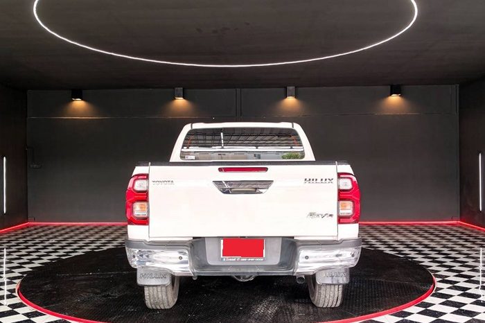 REVO PRE 2021 2.4 ENTRY AT DOUBLE CAB WHITE  6274 full