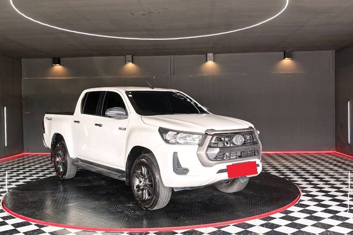 REVO PRE 2021 2.4 ENTRY AT DOUBLE CAB WHITE  6274 full