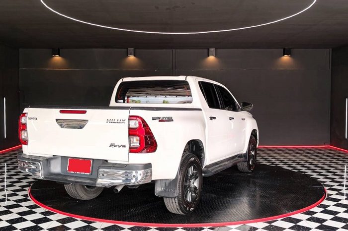 REVO PRE 2021 2.4 ENTRY AT DOUBLE CAB WHITE  6274 full
