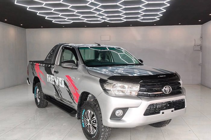 REVO 2WD 2019 2.4J MT STANDARD SILVER  6640 full